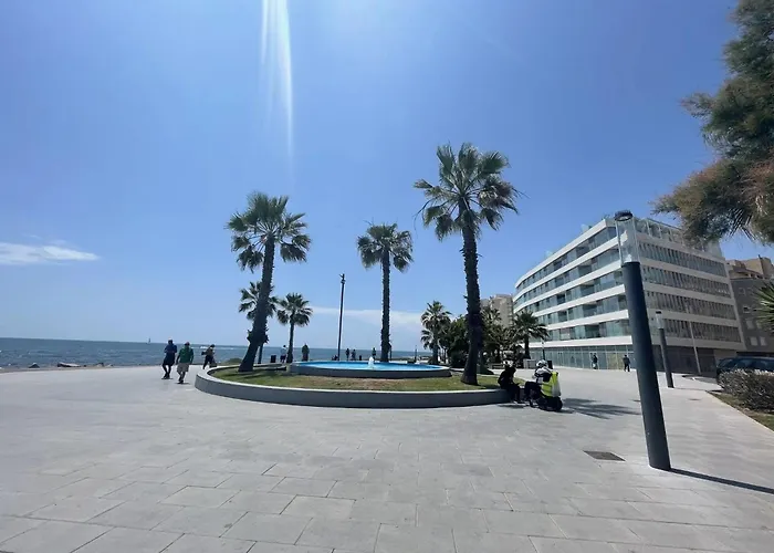 Amazing Penthouse On The Beach, Sea Views, Wifi, Airconditioning And Parking